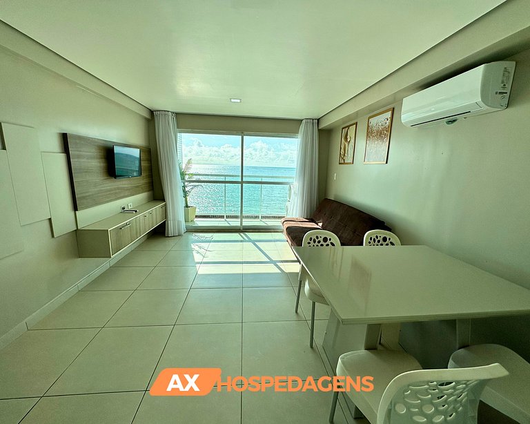 FB 203 - Flat Pé na Areia, Vista Mar com Varanda.