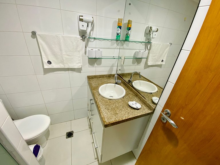 Manaíra Palace 404 - Flat com Varanda e Vista Mar.