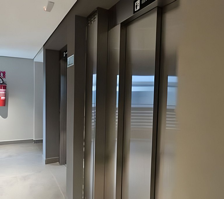 Apartamento pé na areia no Bessa