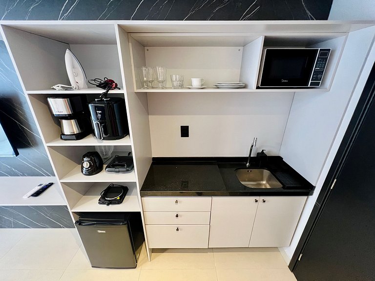 AM 011 - Studio Pé na Areia com Garden no Bessa