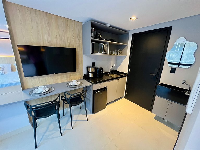 AM 104 - Studio Pé na Areia / Estilo Único