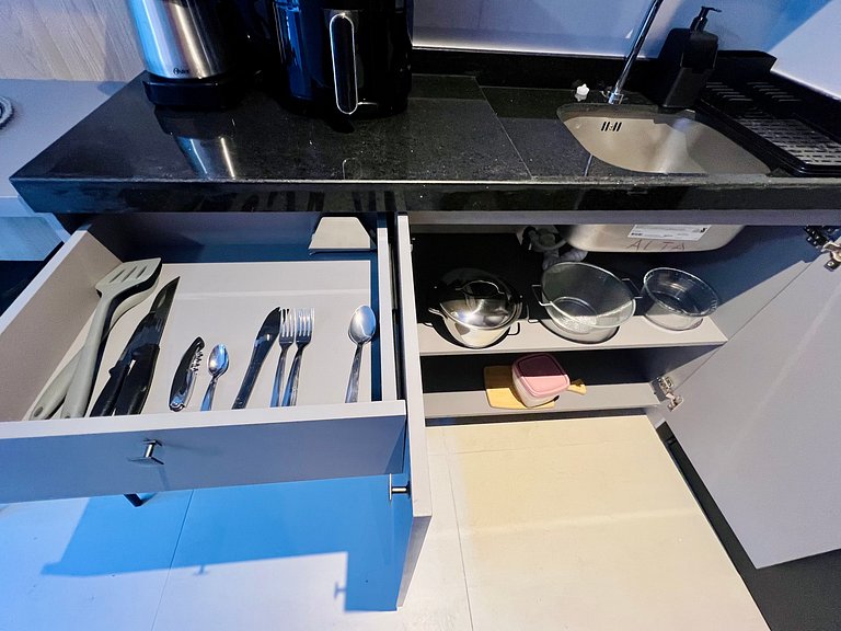 AM 104 - Studio Pé na Areia / Estilo Único