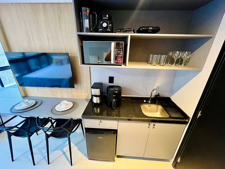 AM 104 - Studio Pé na Areia / Estilo Único