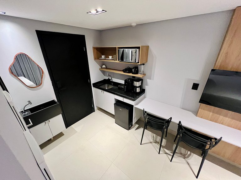 AM 105 - Studio Pé na Areia Confortável e Único