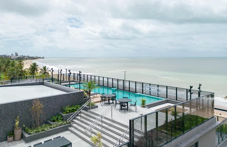 Beach Haus/ Com Garden