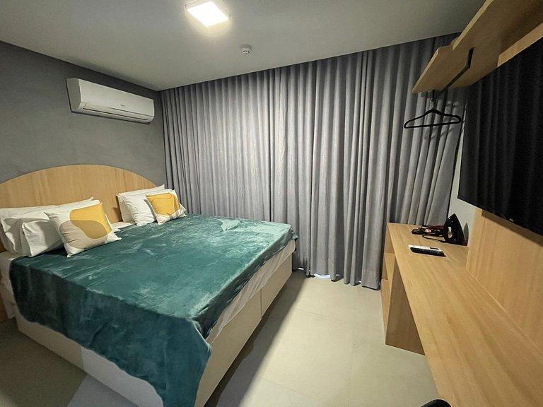 AM 114 Lindo Studio Premium em Prédio Pé na Areia.