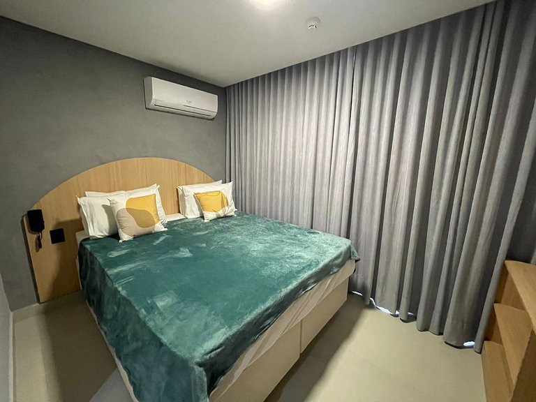 AM 114 Lindo Studio Premium em Prédio Pé na Areia.