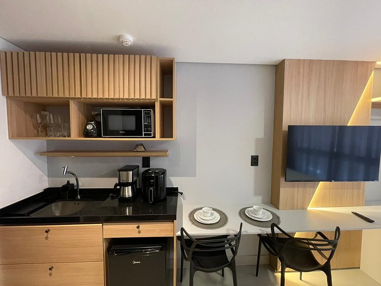 AM 113 Lindo Studio premium, Pé na Areia no Bessa.