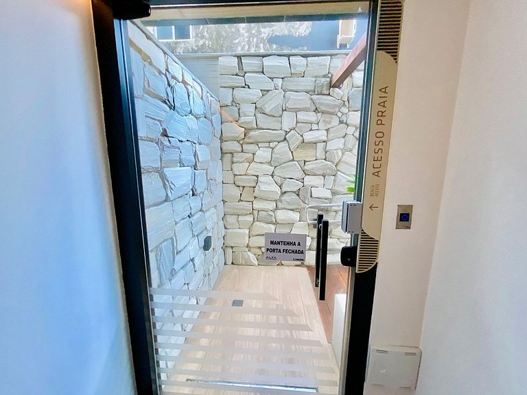 AM 202 - Studio Pé na Areia / Lindo e Confortável.